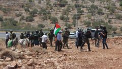 طولكرم: مسيرة جماهيرية رفضا لإقامة منطقة صناعية استيطانية