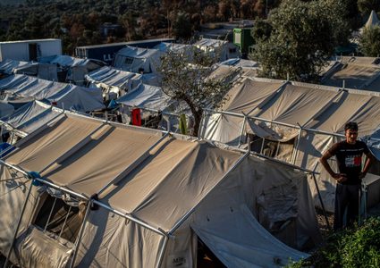 اليونان تسجل أول إصابة بكورونا في مخيم موريا الرئيسي للمهاجرين