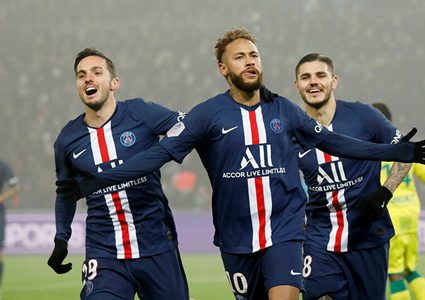 كورونا يصطاد نيمار وزميليه في سان جيرمان