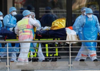 فرنسا: إصابات كورونا اليومية تتجاوز 7000 حالة