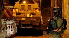 قوات الاحتلال تداهم  عددا من المنازل جنوب شرق بيت لحم