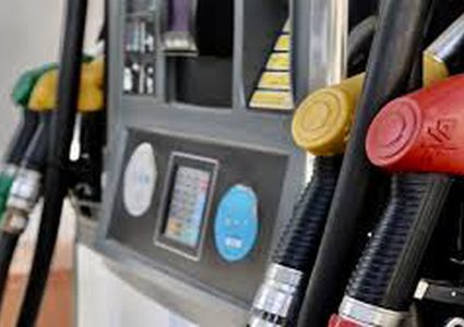 النفط يهبط بسبب تراجع "الطلب الأميركي"