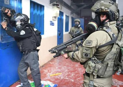 26 إصابة حصيلة قمع الاحتلال أسرى "عوفر"