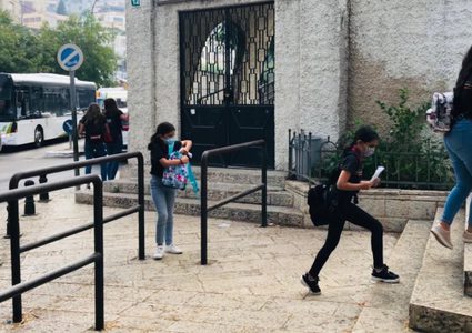 الناصرة: إصابات بكورونا قد تمنع استمرار التعليم