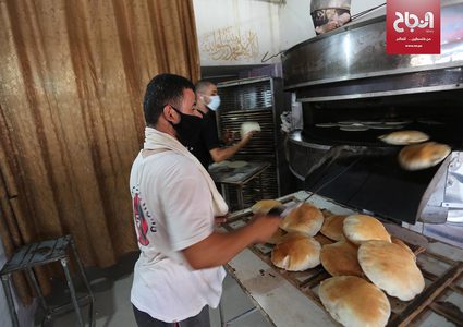 التزام المواطنين باجراءات السلامة والوقاية من فيروس كورونا في دير البلح