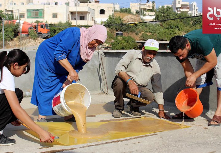 صناعة الحلوى التقليدية "الملبن" في قرية حلحول بالخليل