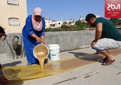 صناعة الحلوى التقليدية "الملبن" في قرية حلحول بالخليل