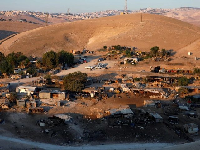 نتنياهو يطالب بتأجيل مداولات هدم الخان الأحمر