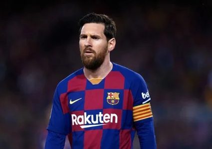 كومان يستقر على مركز ميسي في الموسم الجديد