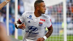 ديباي يضغط على ليون للانتقال إلى برشلونة