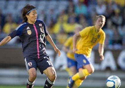 لاعبة يابانية ستنضم لفريق كرة قدم للرجال