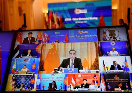 بكين تتهم واشنطن بتهديد السلام في بحر الصين