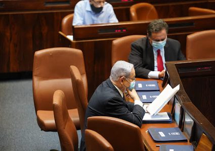 "كابينيت الكورونا" يبحث فرض قيود مشددة على المرافق العامة