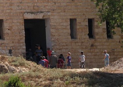 مستوطنون يقتحمون موقعا قرب جبع جنوب جنين