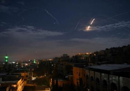 سوريا: قصف إسرائيلي على مدينة حلب والدفاعات الجوية تتصدى