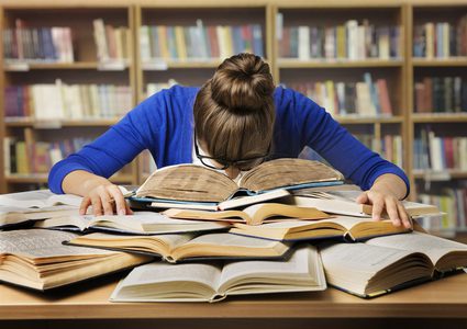 كيف تتخلص من الكسل خلال الدراسة ؟