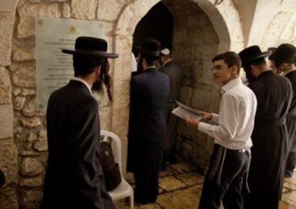 المستوطنون يقتحمون موقع "ترسله" جنوب جنين