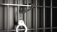 السجن لسيدة قطعت يداها للاستفادة من التأمين