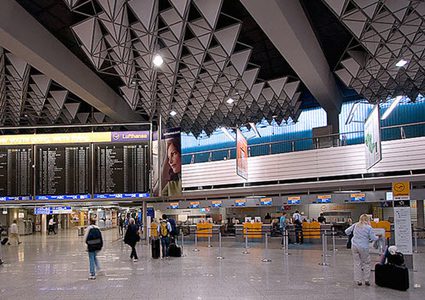 الخارجية تعلن عن توفر رحلةإلى مطار فرانكفورت في21 من الشهر الجاري