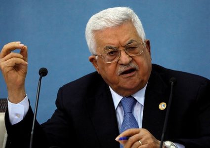 الرئيس محمود عباس  يعزي بوفاة الكاتب حسن الكاشف