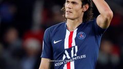 كافاني يعرض خدماته على برشلونة