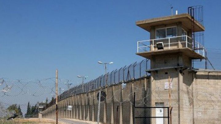 نادي الأسير: إغلاق أقسام في سجن "ريمون" بسبب "كورونا"