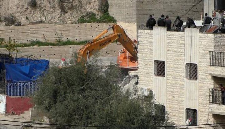 بلدية الاحتلال تخطر بهدم مسجد القعقاع في سلوان جنوب القدس