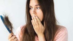 كيف تحمي شعرك من التساقط الموسمي؟