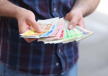 الحكومة قطعت الإشارة الحمراء بشأن الاقتراض