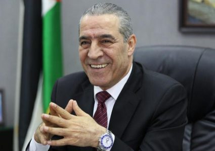 قيادات تؤكد أن الشعب الفلسطيني وحده من يختار قيادته