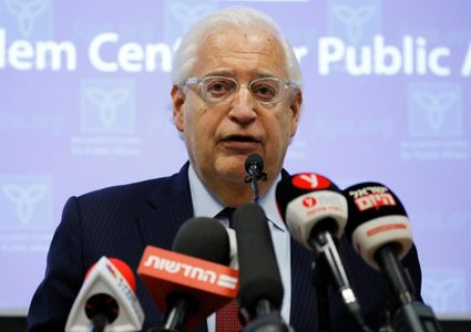 صحيفة عبرية تتراجع عن تصريحات فريدمان بعد موجة الردود الفلسطينية