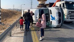 17 اصابة جراء انقلاب حافلة شرق الخليل