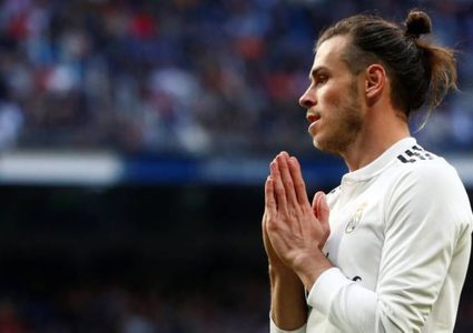 جاريث بيل يودع لاعبى ريال مدريد قبل الرحيل إلى توتنهام