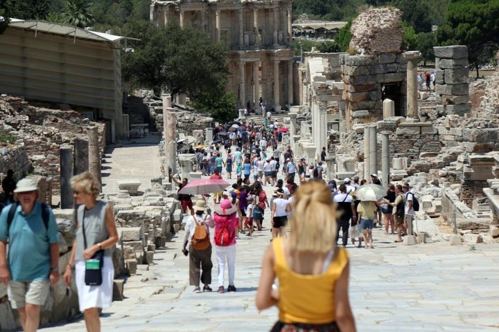 كورونا تكبد السياحة العالمية خسائر مادية تقدر بنصف تريليون دولار