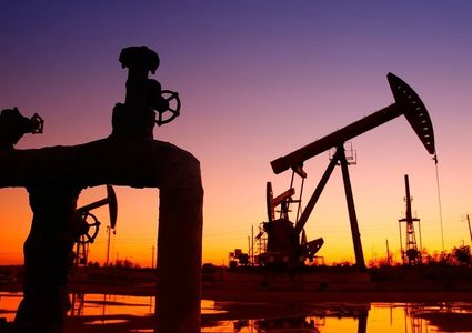 النفط يرتفع أكثر من 4%