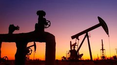 النفط يرتفع أكثر من 4%