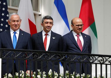 وزير خارجية الإمارات يُغرّد بالعبرية (שנה טובה)