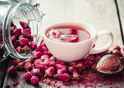 اكتشفوا الفوائد الصحية المذهلة المرتبطة بشاي الورد