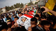 جنين تشيّع جثمان الشهيد الطبيب نضال جبارين