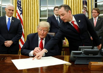 "CNN": اعتراض طرد يحتوي على مادة سامة تم إرساله إلى ترامب