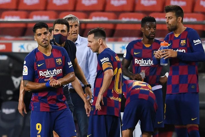 لاعب جديد يرحل عن برشلونة خلال ساعات