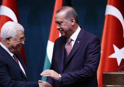 الرئيس يطلع نظيره التركي على تطورات حوارات المصالحة الفلسطينية