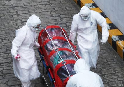 وفيات كورونا حول العالم تقترب من مليون