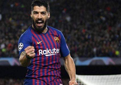 رئيس برشلونة يقف في وجه سواريز