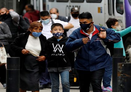 إصابات كورونا في المكسيك تتجاوز الـ700 ألف