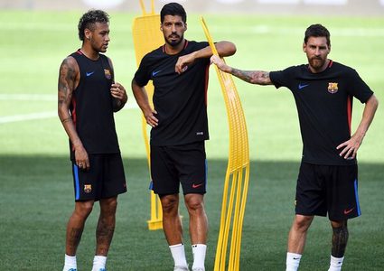 اتهام جديد لنيمار بتوجيه إهانات عنصرية بحق لاعب ياباني