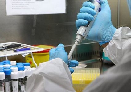 الصحة: نعمل مع الشركاء كافة لحل أزمة نقص مواد فحص كورونا