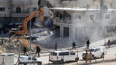 اخطارات بهدم عمارة سكنية ومنزلين في القدس