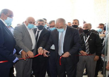 وزير النقل والمواصلات يفتتح مبنى مديرية الوزارة الجديد في أريحا