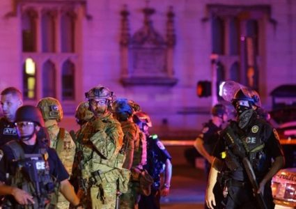 إصابة شرطيين في مظاهرات ضد العنصرية بولاية كنتاكي الأمريكية